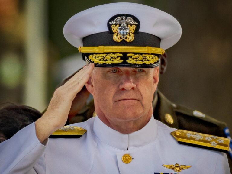 A top Navy commander says there's a clear trait of a good leader: They eat risk instead of leaving it to middle managers