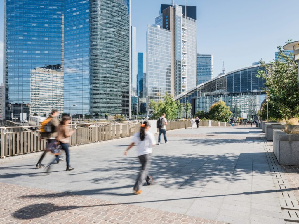 I had a corporate job in Paris. The French work norms and office culture felt so different from what I saw in the US.