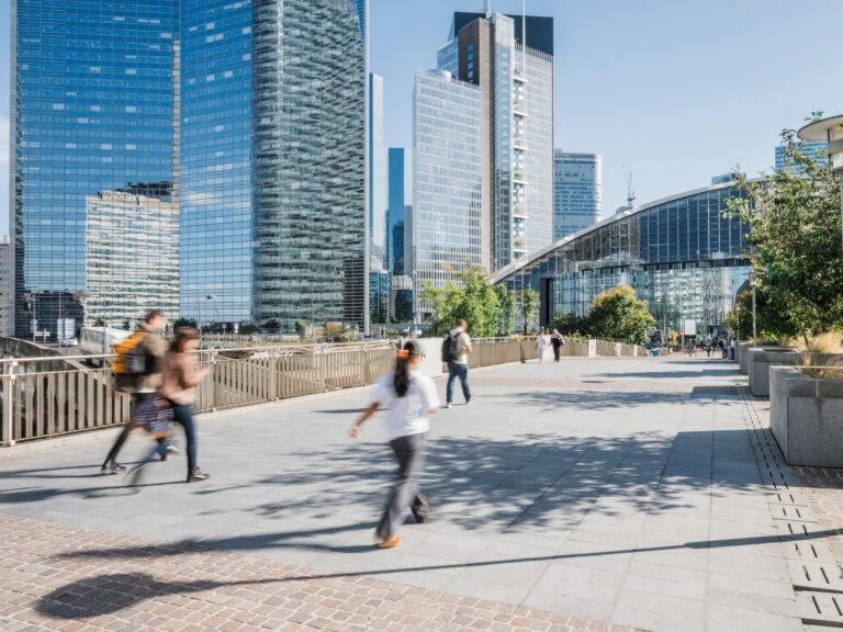 I had a corporate job in Paris. The French work norms and office culture felt so different from what I saw in the US.