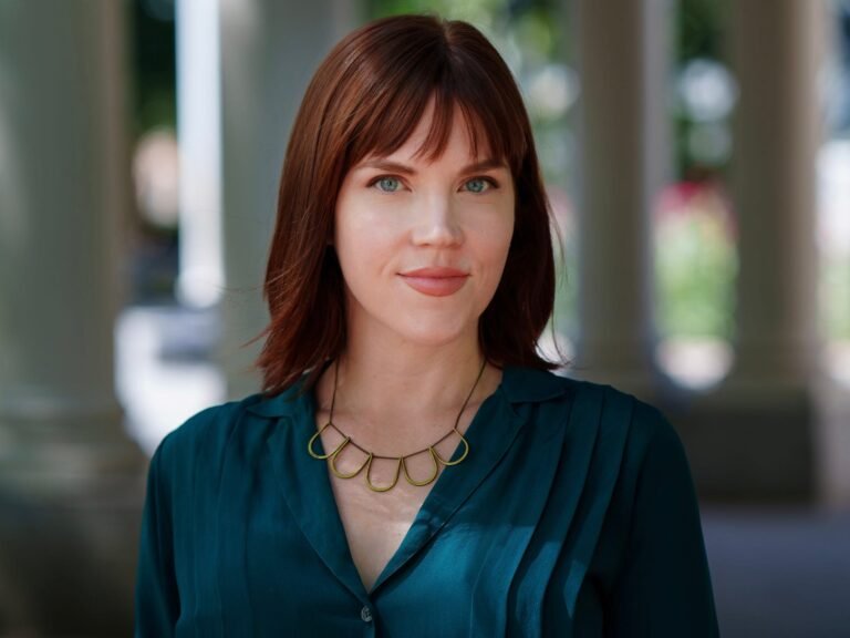 I lost my job and picked up decluttering as a side hustle. I'm happy that I can make money on my own — and make it right away.