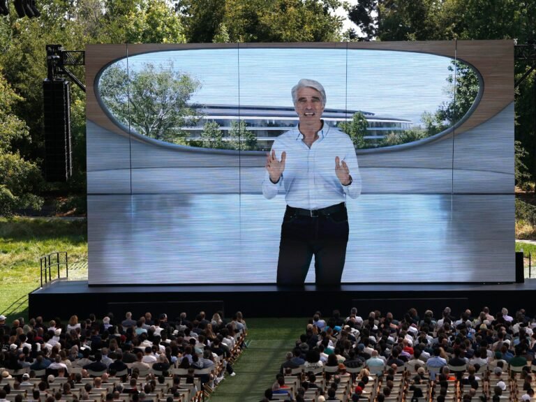 Why Apple's stock suddenly dropped a few minutes into its WWDC keynote