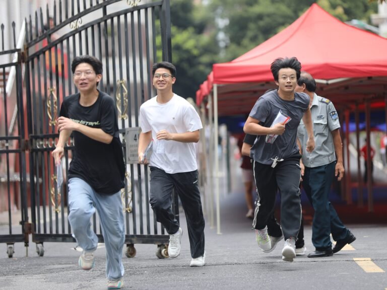 China's tech firms block AI access during high-stakes college entrance exams