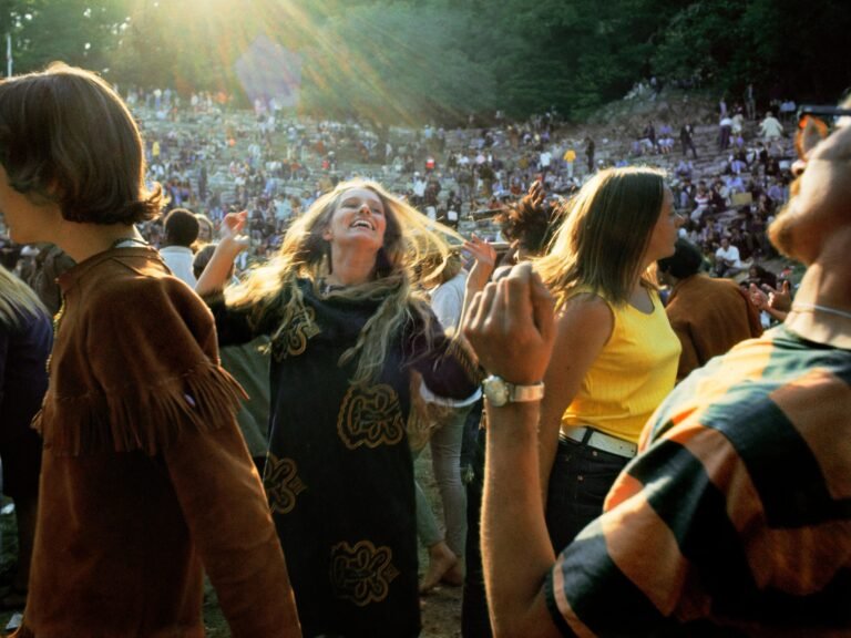 Vintage photos show how people lived, partied, and protested during the 'Summer of Love'