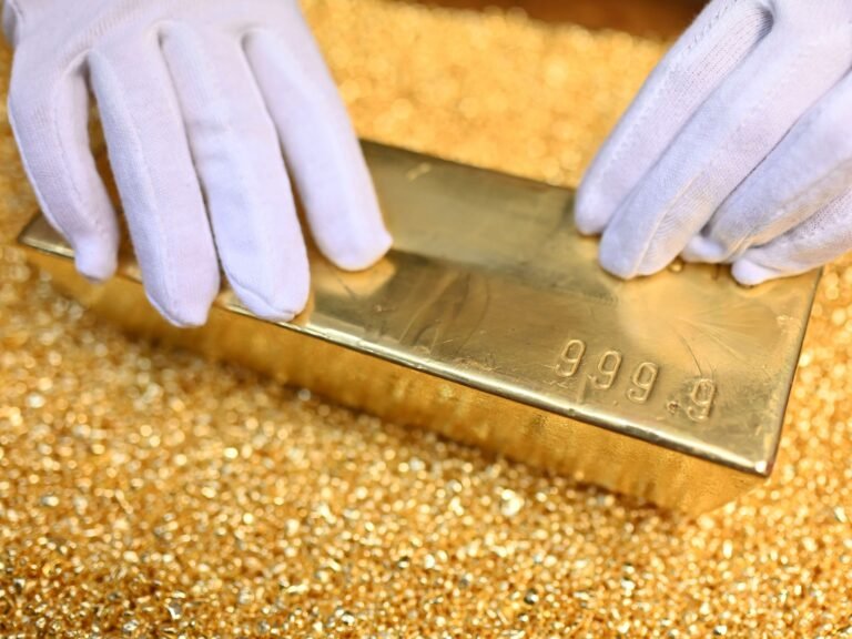 Central banks just can't get enough of gold