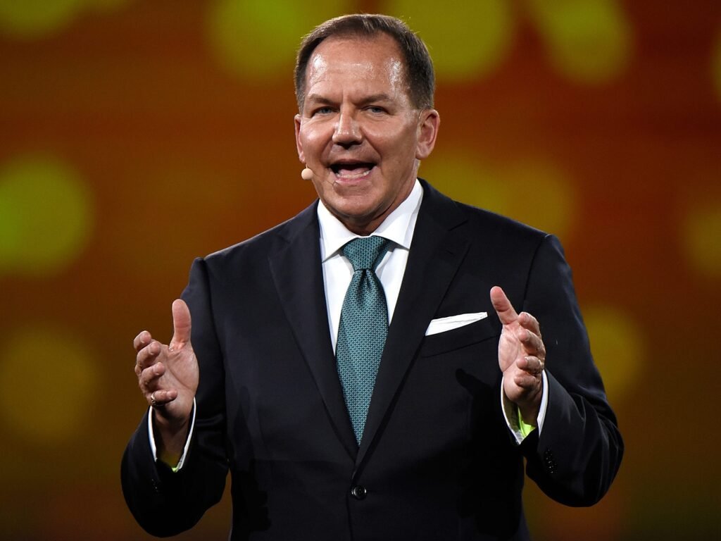 Billionaire trader Paul Tudor Jones warns AI could trigger mass unemployment — and revolutionize education