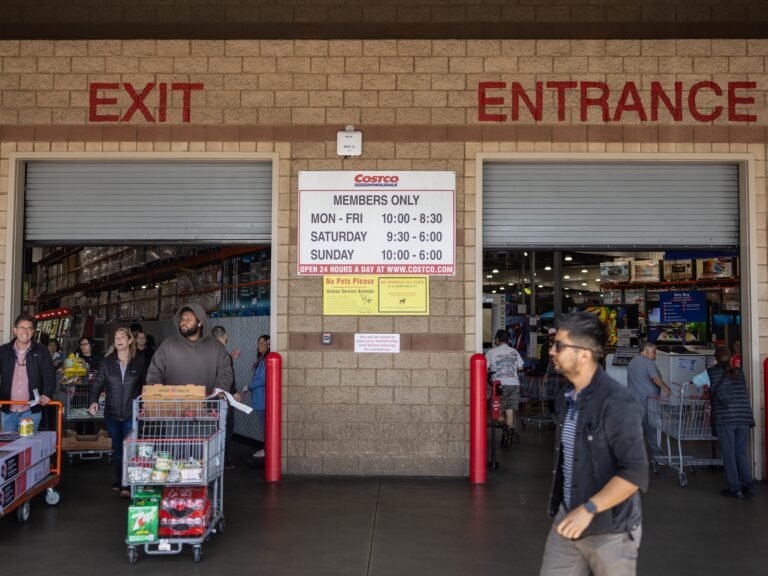 Costco worker worries new early store hours will be an 'absolute nightmare'