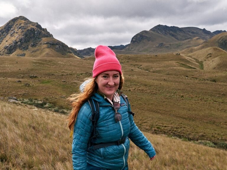I hate online dating, but as a single woman living abroad, the pros outweigh the cons