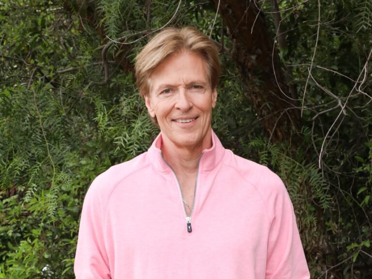 'General Hospital' actor Jack Wagner has no plans to move in with his newlywed wife