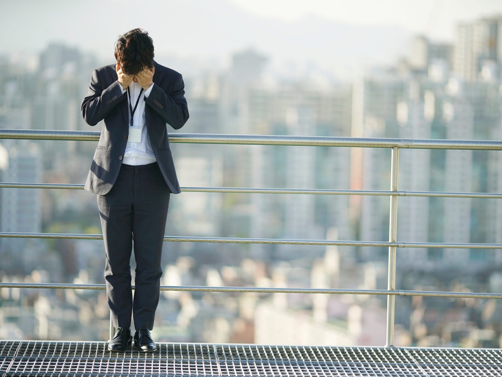 Bosses should encourage workers to own their mistakes, take risks — and not throw colleagues under the bus, says this VP.