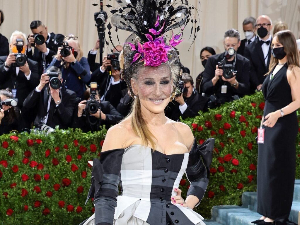 Sarah Jessica Parker says her teenage daughters thrift, work summer jobs — and she doesn't give them cash for clothes