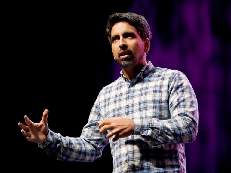 Khan Academy CEO predicts AI in the classroom will be like 5 'amazing graduate students' assisting teachers