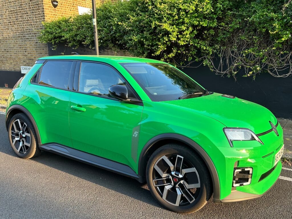 I drove the Renault 5 E-Tech. This chic French EV has one silly feature you'll never find on a Tesla.