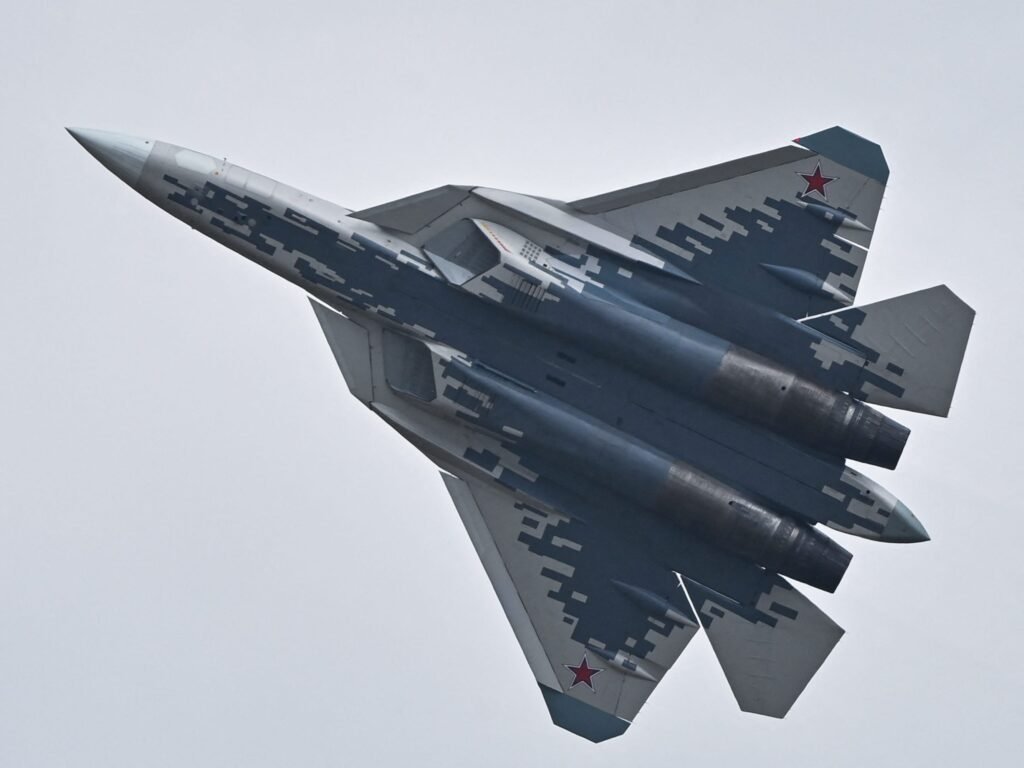 Russia's fighter jet maker wants to crank out 30% more warplanes while laying off 1,500 managers