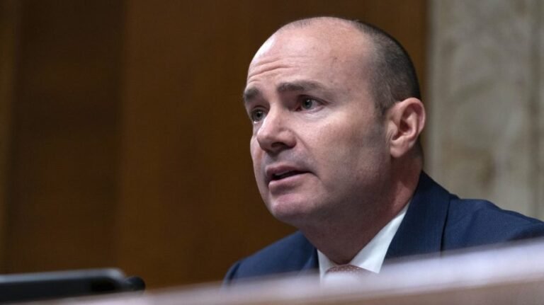 Mike Lee silent when questioned about Minnesota shootings post