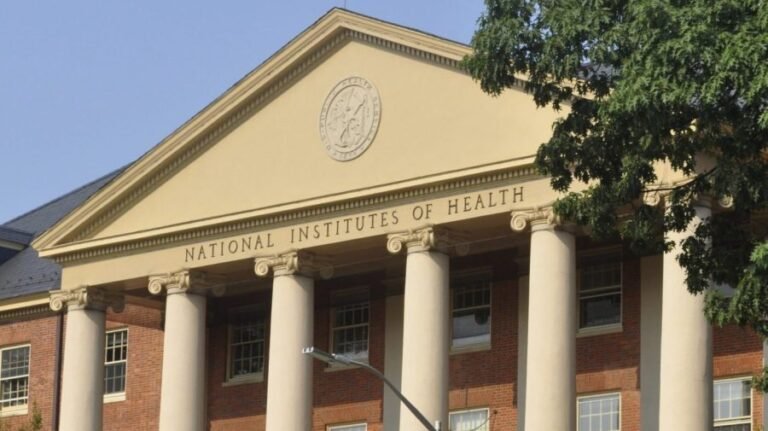 White House asks for steep cuts to HHS budget