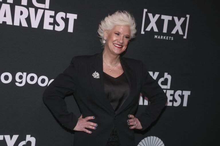 Celebrity chef Anne Burrell of Food Network dies