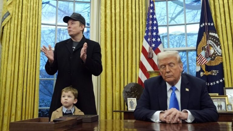 Musk floats idea of third party amid feud with Trump