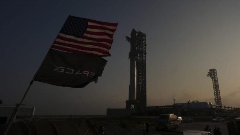 SpaceX rocket explodes during test
