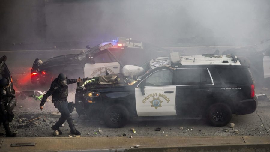Live updates: Protests escalate in LA after Trump deploys National Guard; Newsom threatens suit