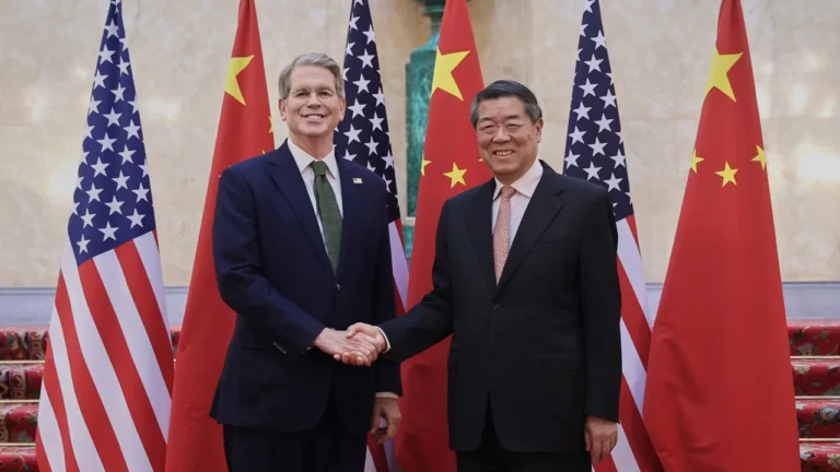 At London trade talks Trump says ‘China’s not easy’