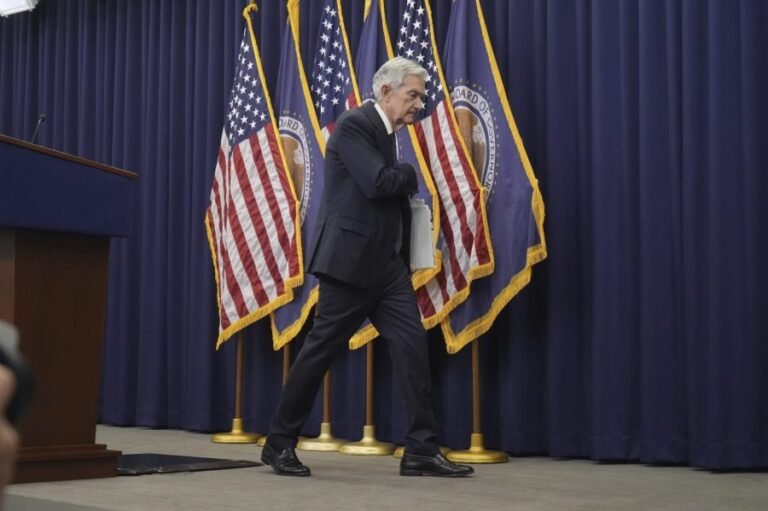 Fannie, Freddie overseer wages online war against Fed chief