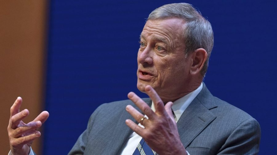 Roberts rebuffs some criticism of Supreme Court decisions as 'venting'