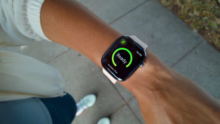How to download the WatchOS 26 Beta