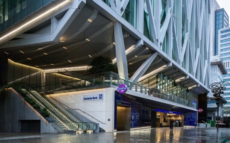 Deutsche Bank, CBRE Renew Global Property Services Agreement