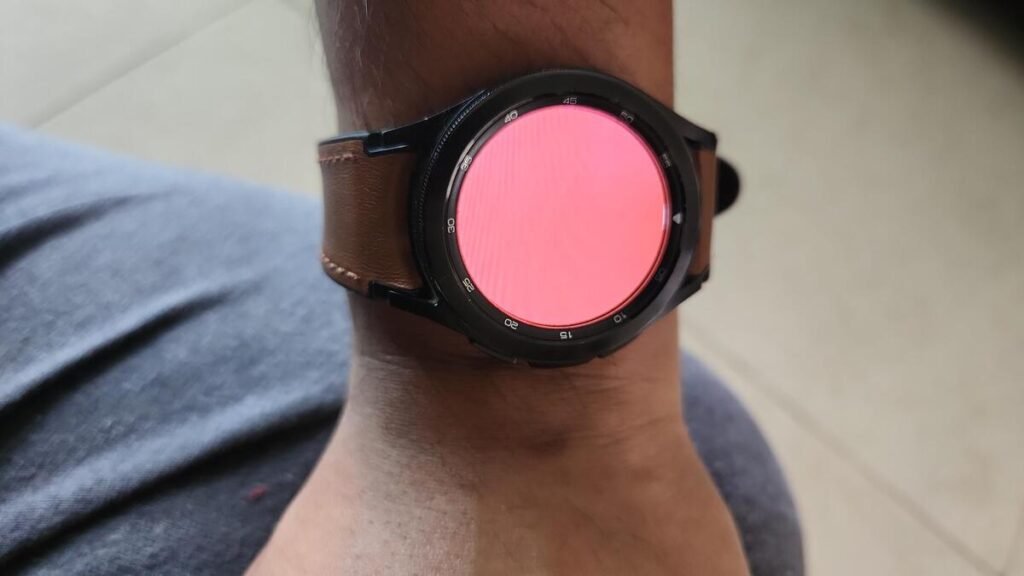 Galaxy Watch 4 Warning: The Red Screen of Death May Be Spreading