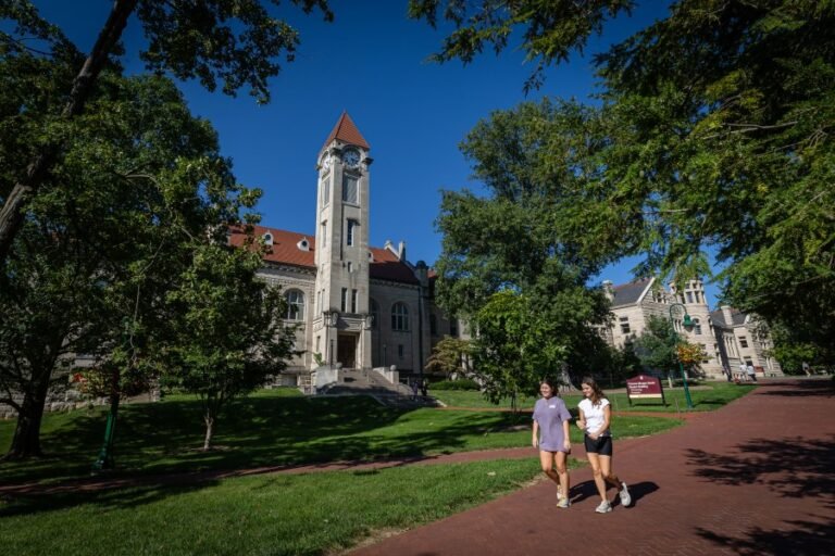 Indiana's public colleges commit to 2-year tuition freeze