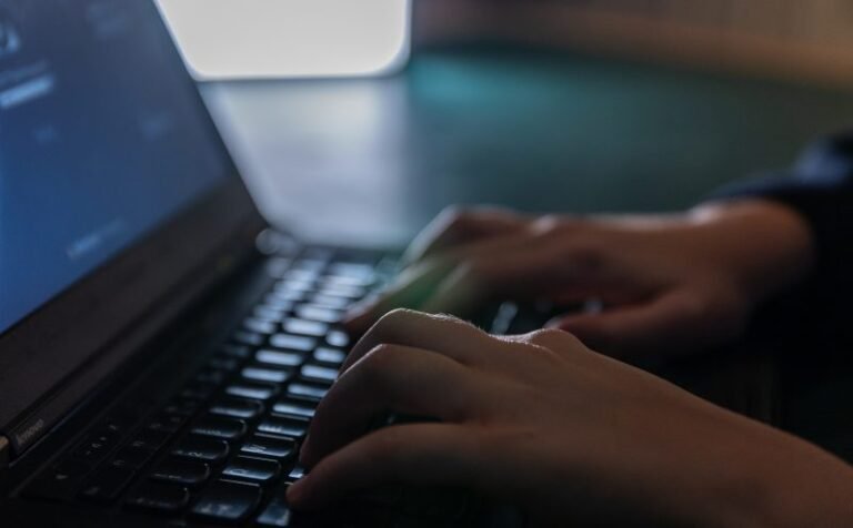 Teens with 'addictive' phone use more likely to be suicidal: Study