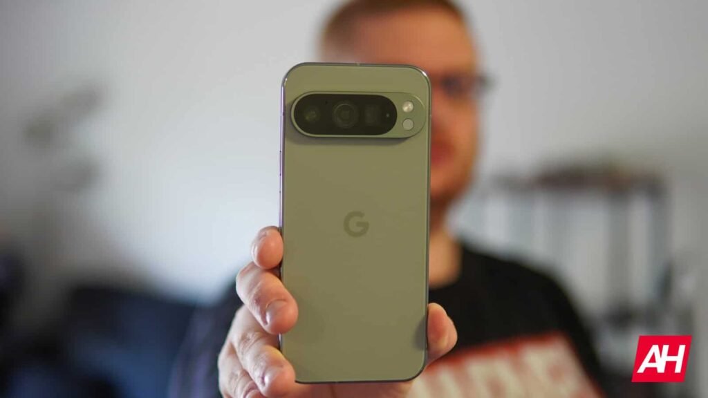 Does the Google Pixel 9 Pro have an SD Card?