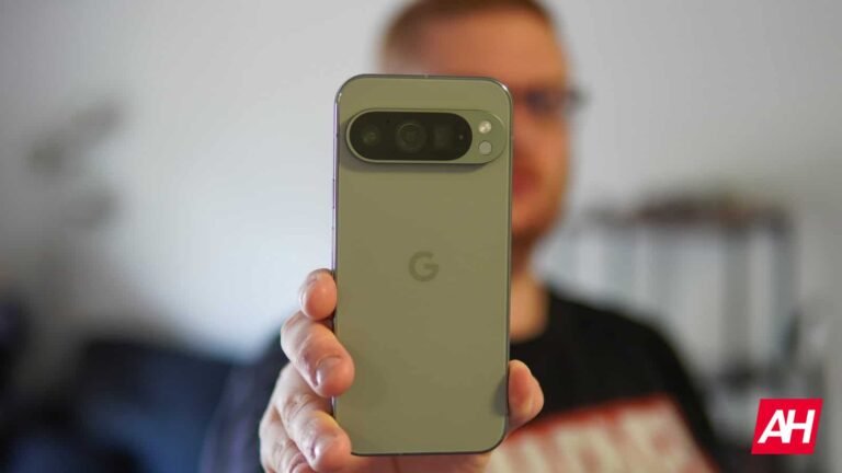 Does the Google Pixel 9 Pro have an SD Card?