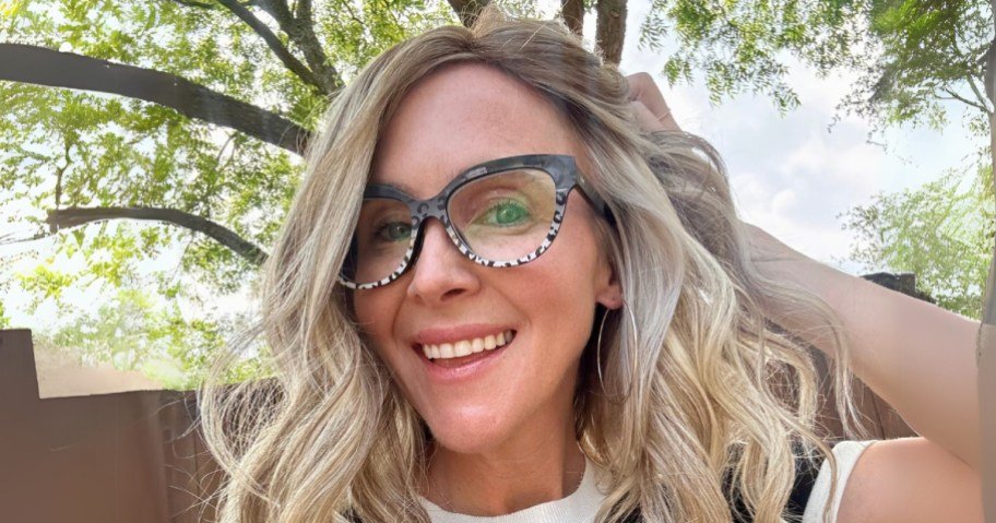 One Pair, Endless Looks! Save on Pair Eyewear’s Magnetic Frame Glasses