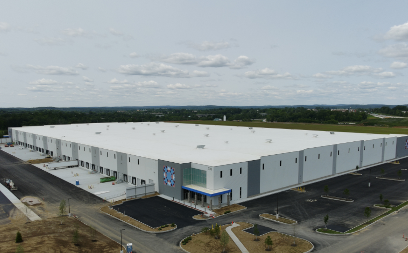 Portman Delivers First Phase of I-76 Trade Center in Philadelphia