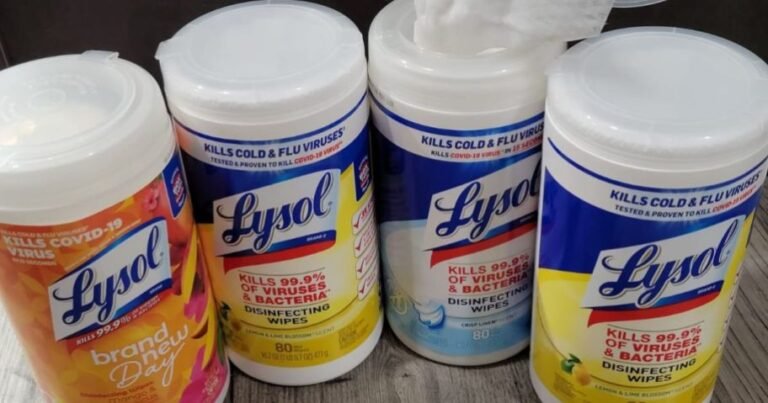 Lysol Disinfecting Wipes 4-Pack Just $11 Shipped on Amazon