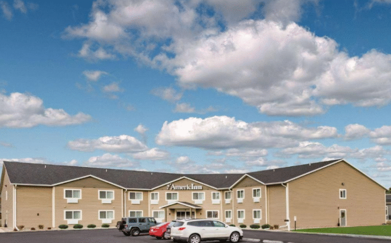 AmericInn Hotel in Minnesota Trades Hands