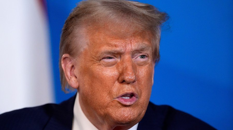 Trump attacks on CNN, Fox underscore effort to stifle questions, put media on backfoot