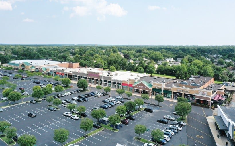 Gap Inc. Returns to Long Island Shopping Center with New Brand