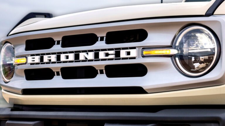 Ford Dealer Sold Him The Wrong Car, Demands He Pay The Difference Weeks Later