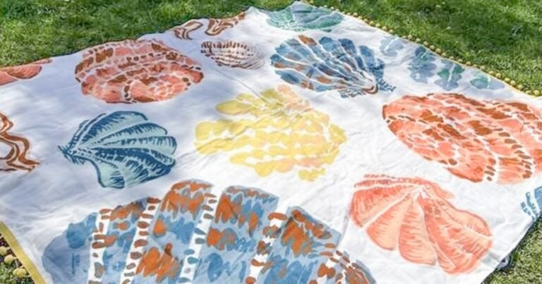 HUGE Threshold Oversized Beach Towels Only $18.75 on Target.com (Reg. $25)