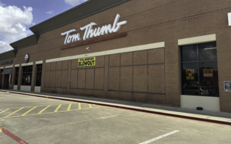 Two DFW Supermarkets Closing