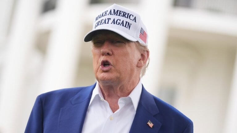 Trump keeps Iran, lawmakers guessing