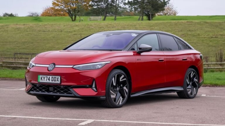 Car Deal of the Day: a potent 335bhp Volkswagen ID.7 GTX for a rock bottom price