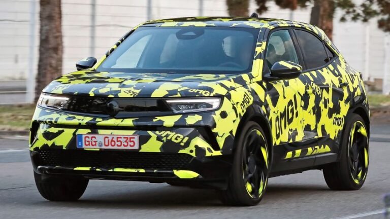 New 2025 Vauxhall Mokka GSE spy shots - pictures