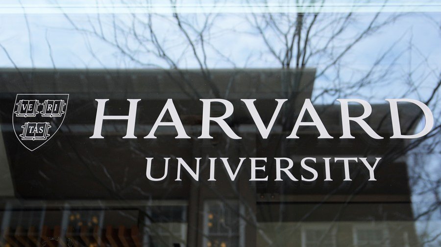 Judge temporarily halts Trump’s proclamation blocking Harvard students’ visas 