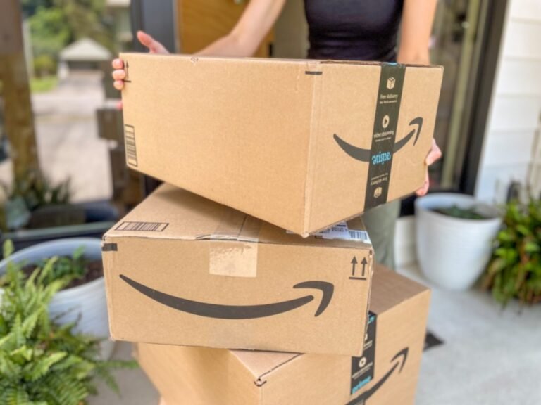 Students! Get 6 Months of Amazon Prime FREE + 12 Exclusive Discounts