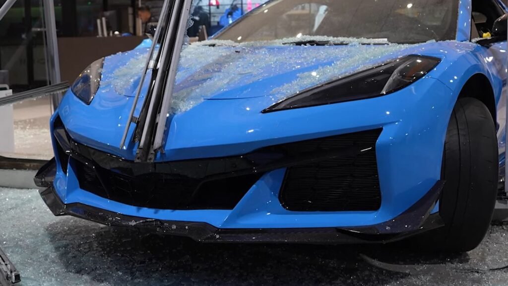 Car Thief In Los Angeles Crashes Corvette Z06 Into Dealership