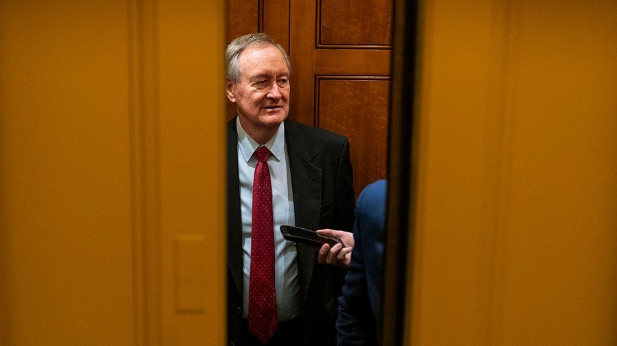Senate GOP seeks to cut SALT cap, triggering fight with House