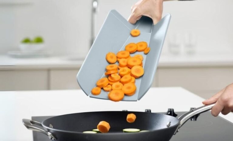 TWO Foldable Cutting Boards Just $12.93 on Amazon